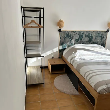 2 Bedroom Between Provence And Cevennes Apartament *